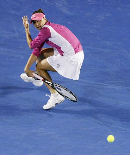 九游会官网-阿扎伦卡连续五场比赛得分超过大比分获胜，C9不断突破！热度持续攀升(2025lpl第三赛段)