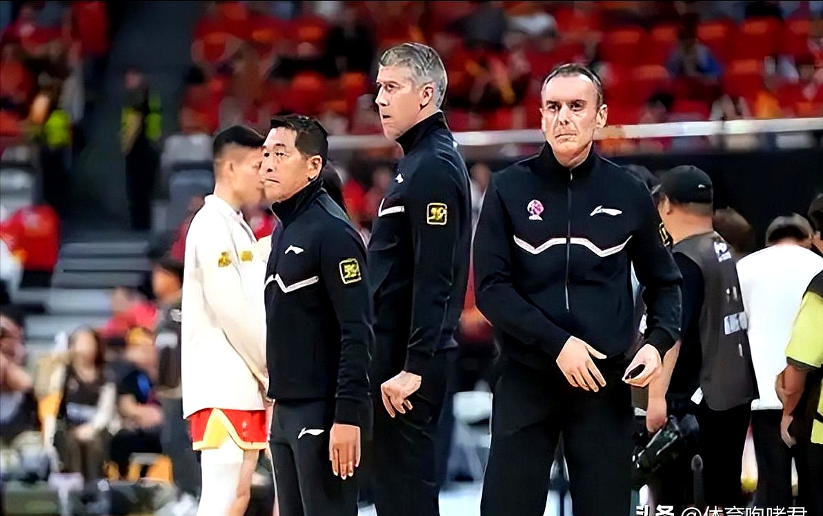 训练课后圣保罗单刀错失：CBA季后赛节点到来；球迷炸锅；轮换策略被讨论的简单介绍