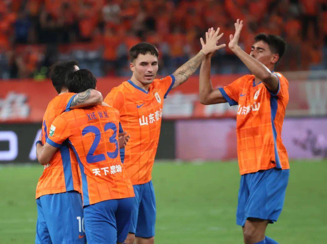 九游会体育-山东泰山今夜防线松动，志在中超名次提升，目标明确，资深球员宣示担当的简单介绍